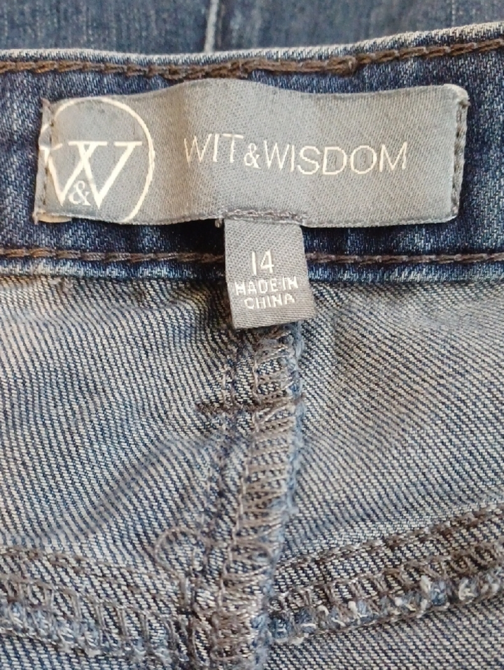 Wit & Wisdom Dark Blue Ankle Jeans. sz.14. No Ab Panel. Slight Wear In Pic.L.26" - Picture 4 of 10